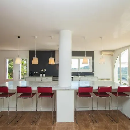 Sant Eloi Sleeps 12 Pool Wifi Сasa de vacaciones