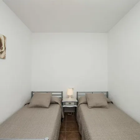 Prázdninový dům Sant Eloi Sleeps 12 Pool Wifi Lloret de Mar